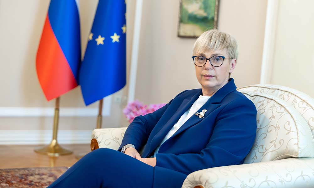 O levici: »Zakalkulirali so se …« O desnici: »Desni politični pol širi strah pred migranti.«
