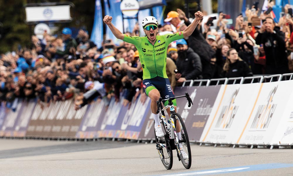 Nova izdaja Slovenische Champions DACH je zunaj – in v središču je Tadej Pogačar!