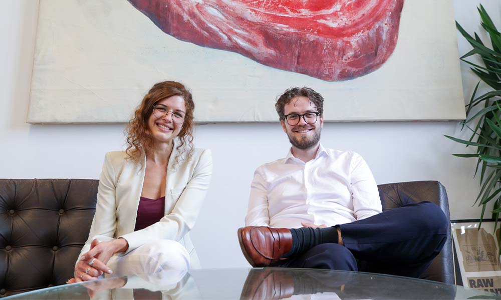 Luka Sinček: »Investitorji so do začetnikov včasih boleče ostri.« Lina Petek: »Neuspeha se ne smeš ustrašiti.«