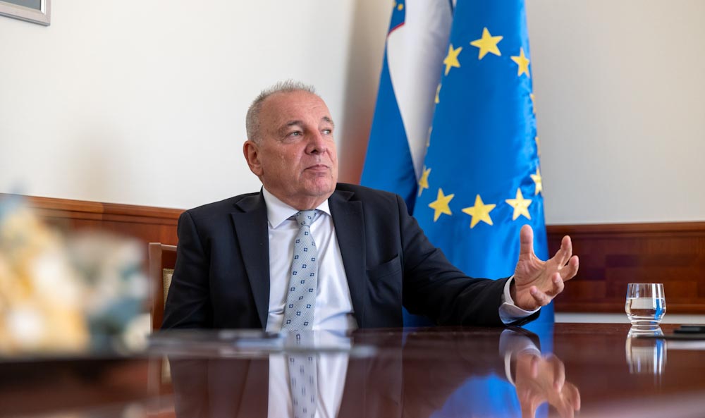 Šircelj napoveduje več ljudskih obveznic in višje limite na naložbenih računih