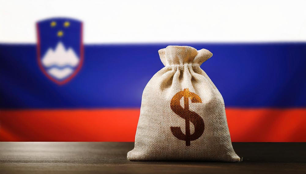 Primanjkljaj še naprej na robu dopustnega